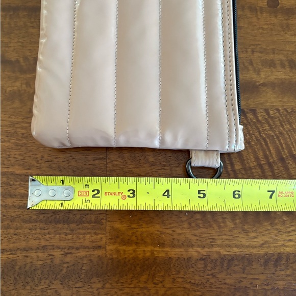 NWT Think Royln Quilted Women's Bag With Pouch - Picture 9 of 15